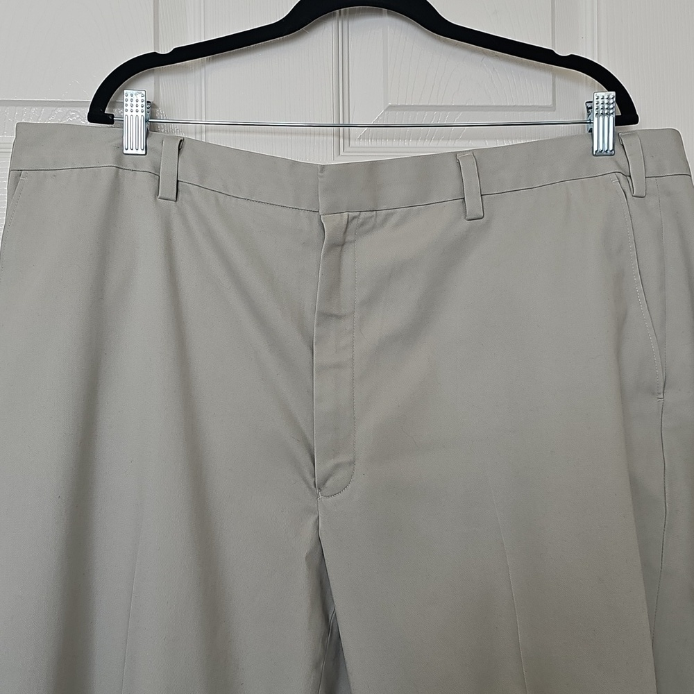 Enro Men's Tan Dress Pants Flat Front No Cuffs 44Wx30L Excellent Shape
